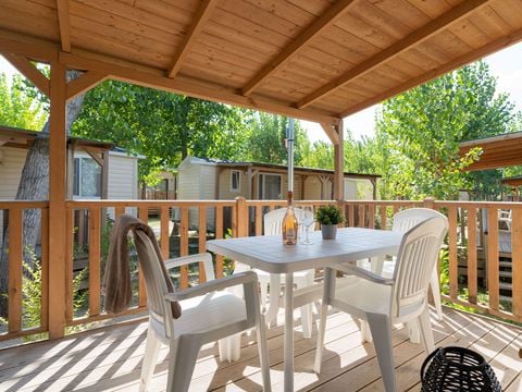 LODGE 4 personnes - Lodge Animaux Admis