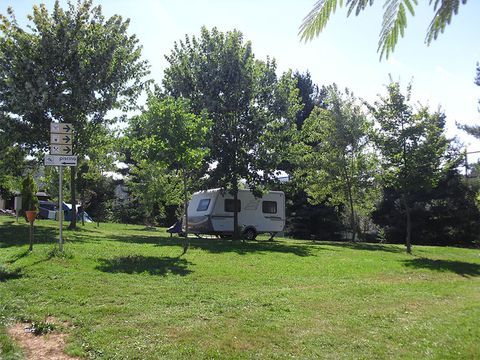 Emplacement - forfait 1 personne 1 tente/caravane/camping-car