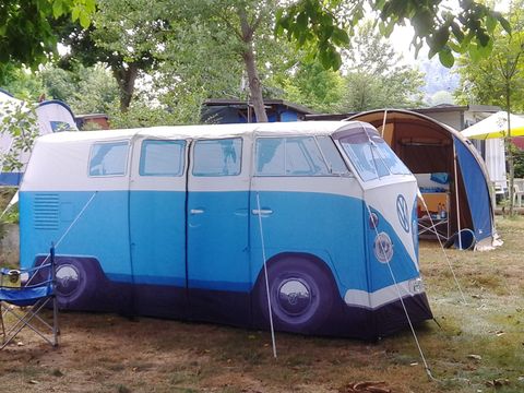 Emplacement - forfait 1 personne 1 tente/caravane/camping-car