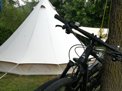 Emplacement - forfait 1 personne 1 tente/caravane/camping-car