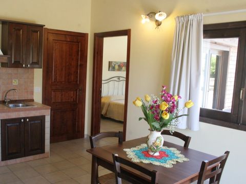 APPARTEMENT 2 personnes - avec vue sur le jardin  2 adultes - 1 chambre avec lit double
