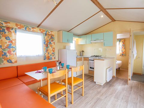 BUNGALOW 5 personnes - 2 chambres 4 adultes + 1 enfant