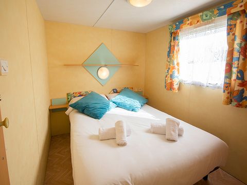 BUNGALOW 5 personnes - 2 chambres 4 adultes + 1 enfant