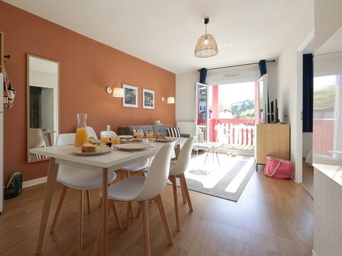 APPARTEMENT 8 personnes - G/352 - 4 pièces