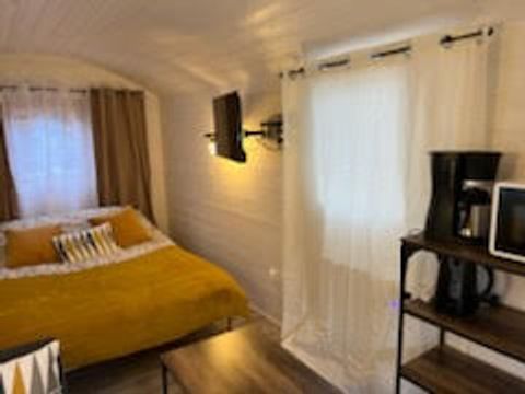 HÉBERGEMENT INSOLITE 4 personnes - Roulotte 