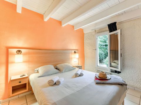 APPARTEMENT 3 personnes - 3 pièces-3 personnes (Séjour + Petit-déjeuner)