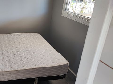 MOBILHOME 6 personnes - 30m² 3 chambre, climatisé, terrasse de 18 m²