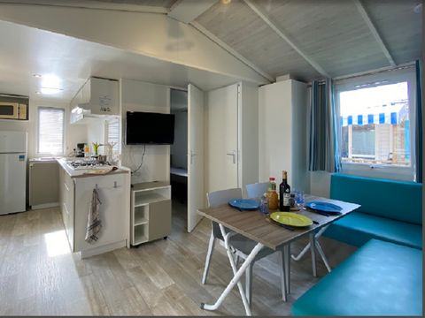 MOBILHOME 4 personnes - XPR PREMIUM - 32m² - 2 chambres + terrasse 4/5 pers.