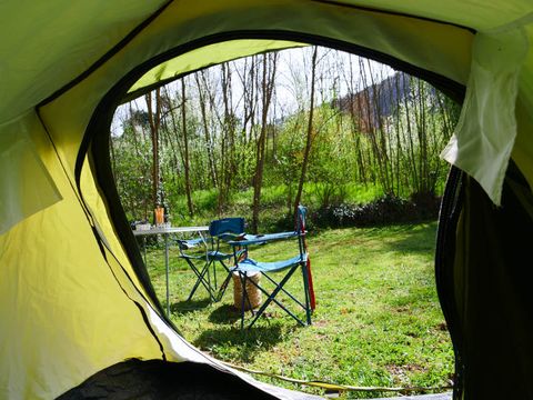 Emplacement - VEHICULE + CARAVANE OU TENTE / CAMPING-CAR