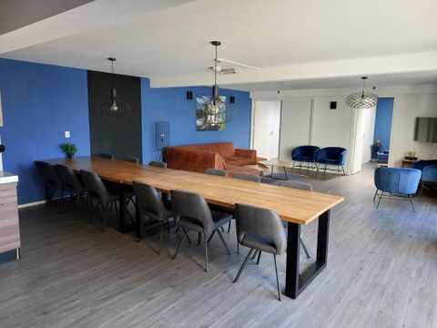 MAISON 12 personnes