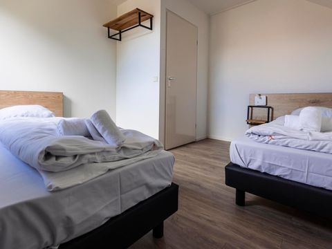 BUNGALOW 8 personnes - Famille