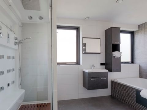 BUNGALOW 4 personnes - Wellness Badhuys 13