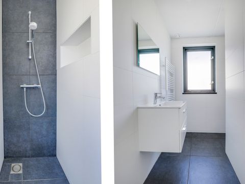 BUNGALOW 6 personnes - Zone lacustre 18