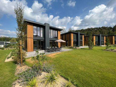 MAISON 10 personnes - Cube Magnifique