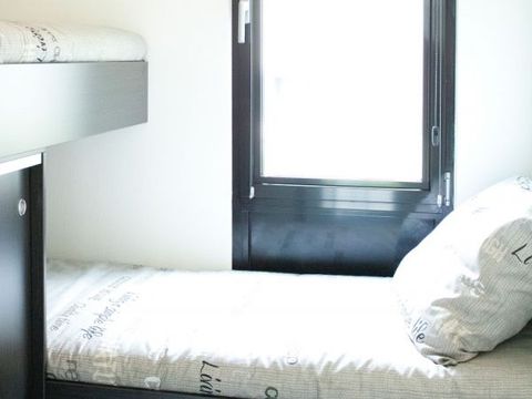 BUNGALOW 4 personnes - Cube Exclusif