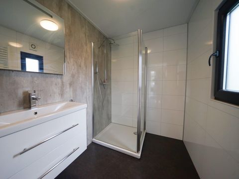 BUNGALOW 4 personnes - Cube Exclusif