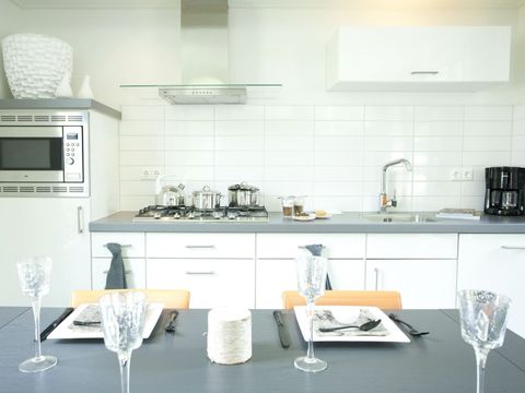 BUNGALOW 4 personnes - Cube Exclusif