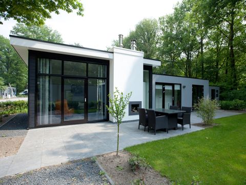 BUNGALOW 4 personnes - Cube Exclusif