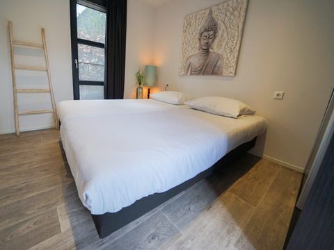 BUNGALOW 4 personnes - Cube Exclusif