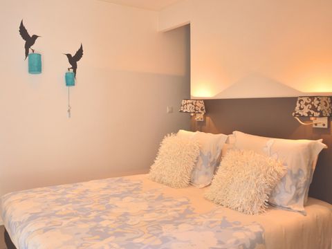 BUNGALOW 6 personnes - Cube Elite