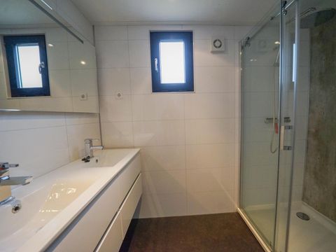 BUNGALOW 4 personnes - Cube Exclusif