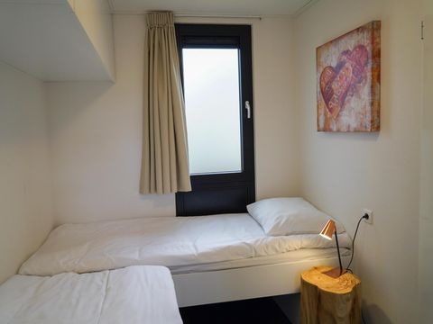 BUNGALOW 4 personnes - Cube Exclusif