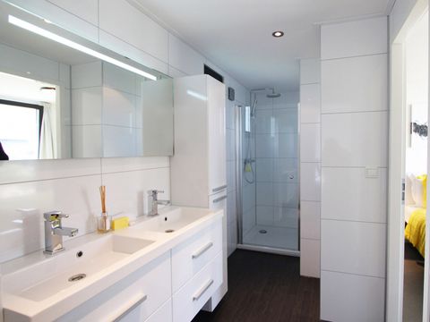 BUNGALOW 4 personnes - Cube Exclusif