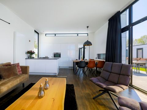 BUNGALOW 4 personnes - Cube Exclusif