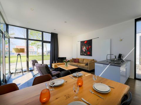 BUNGALOW 4 personnes - Cube Exclusif
