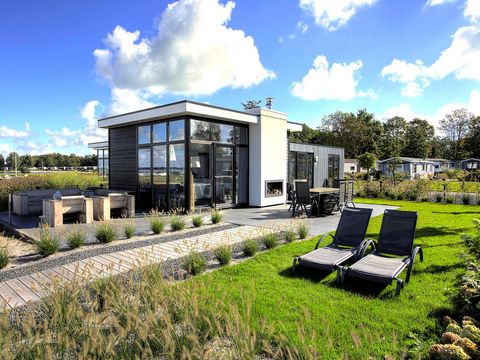 BUNGALOW 4 personnes - Cube Exclusif