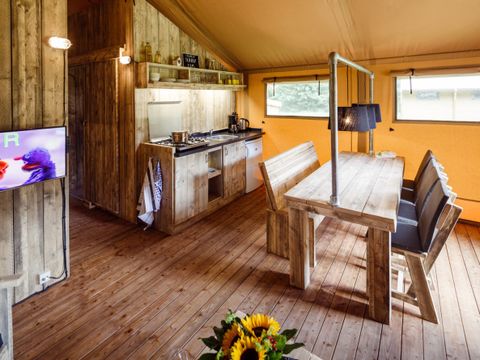 TENTE TOILE ET BOIS 7 personnes - Tente safari de Wold Lodge