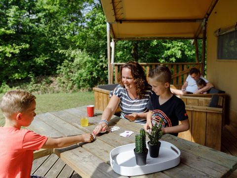 Tente en toile et en bois 7 personnes - Tente safari de Wold Lodge