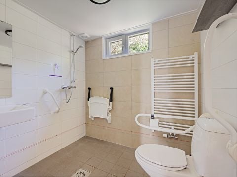 BUNGALOW 6 personnes - Accessible aux personnes handicapées bungalow de Dobbe