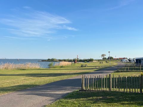 Emplacement - Le confort au bord de l'eau