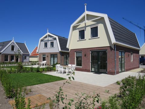 BUNGALOW 8 personnes - Tour de jeu