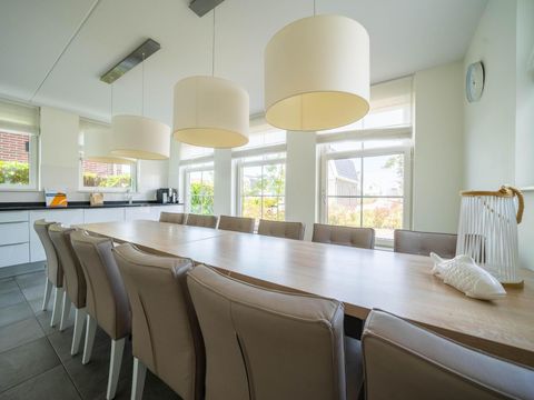 MAISON 12 personnes - Tour Ouest
