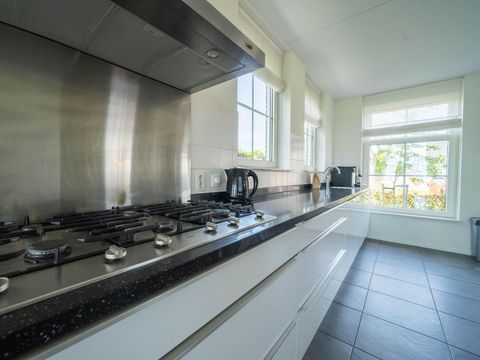 MAISON 12 personnes - Tour Ouest