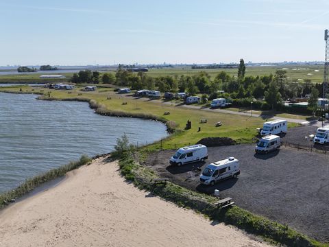 Emplacement - Aire de stationnement pour camping-cars Comfort XL