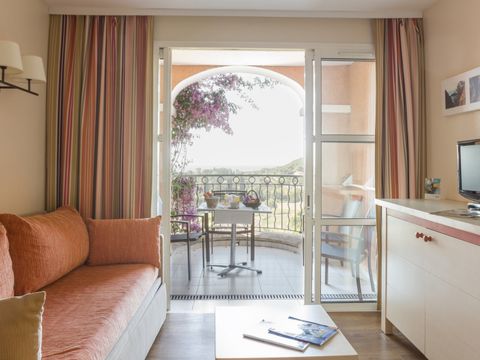 STUDIO 4 personnes - Studio - 1 alcôve - Terrasse - Climatisé - Rénové