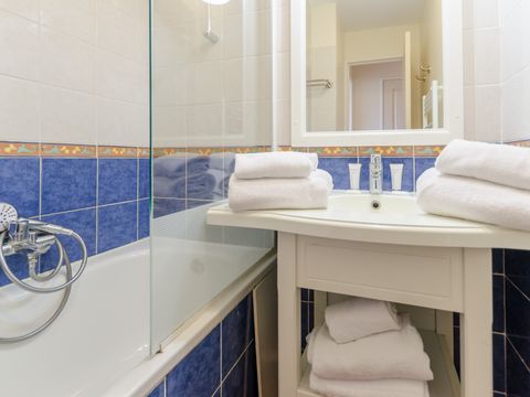 APPARTEMENT 6 personnes - - 1 chambre + 1 alcôve - Balcon