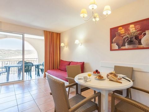 STUDIO 4 personnes - Studio 4 personnes - 1 coin nuit - Terrasse ou balcon - Climatisé