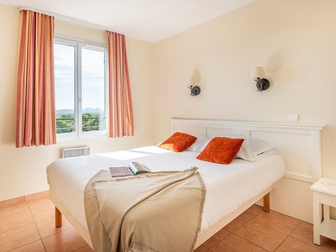 APPARTEMENT 8 personnes - 2 CHAMBRES + 1 COIN NUIT - BALCON - CLIMATISÉ