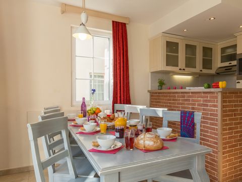 MAISON 6 personnes - 2 CHAMBRES - DUPLEX - TERRASSE