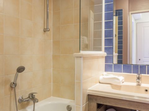 APPARTEMENT 6 personnes - (max. 4 adultes) Standard