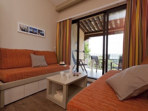 STUDIO 4 personnes - 1 COIN NUIT - TERRASSE OU BALCON