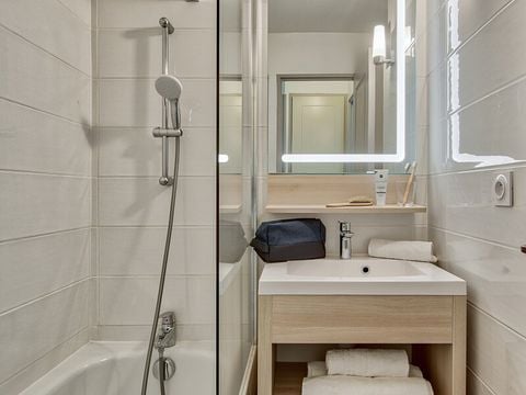 STUDIO 4 personnes - 1 COIN NUIT - TERRASSE OU BALCON