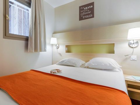 APPARTEMENT 6 personnes -  1 CHAMBRE + 1 COIN NUIT - TERRASSE OU BALCON - VUE MER