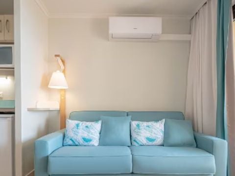 STUDIO 4 personnes - 1 coin nuit - Climatisation - Terrasse ou balcon