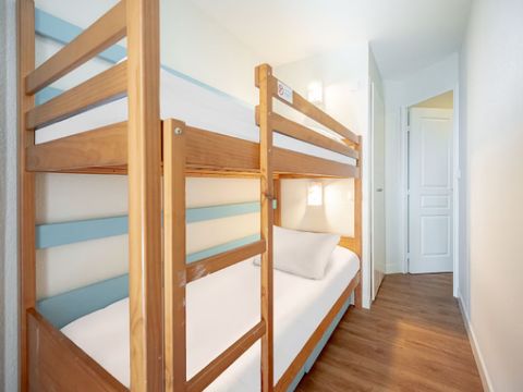 APPARTEMENT 6 personnes - 1 chambre + 1 coin nuit - Climatisation - Terrasse ou balcon