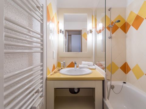Studio 5 personnes - 1 coin nuit - Vue mer - Terrasse ou balcon